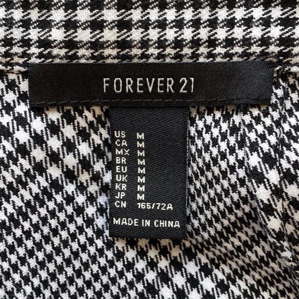 Forever 21 Y2K Black White Houndstooth Plaid Pleated Mini Skirt Medium - Picture 2 of 5